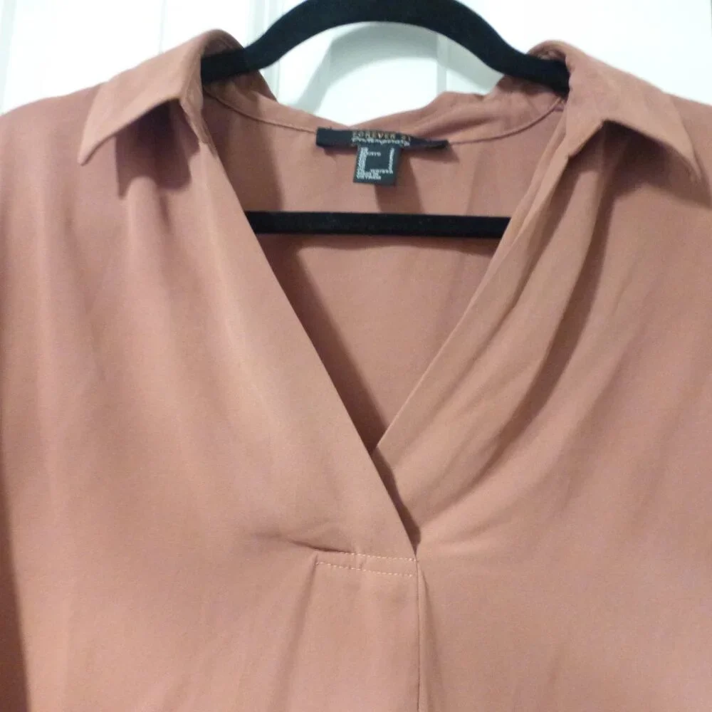 FOREVER 21 rosy pink three quarter sleeve oversized v-neck blouse - Picture 5 of 11